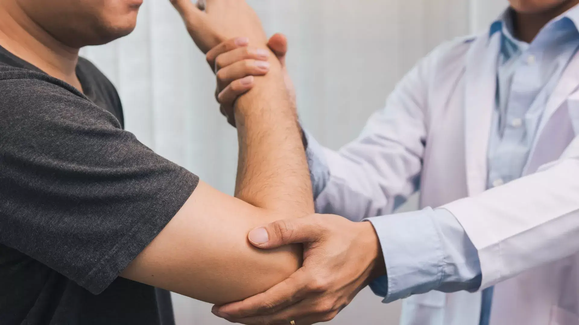 Chiropractor for Golfer's Elbow 10 The Role of Chiropractic Care Golfer's Elbow Pain