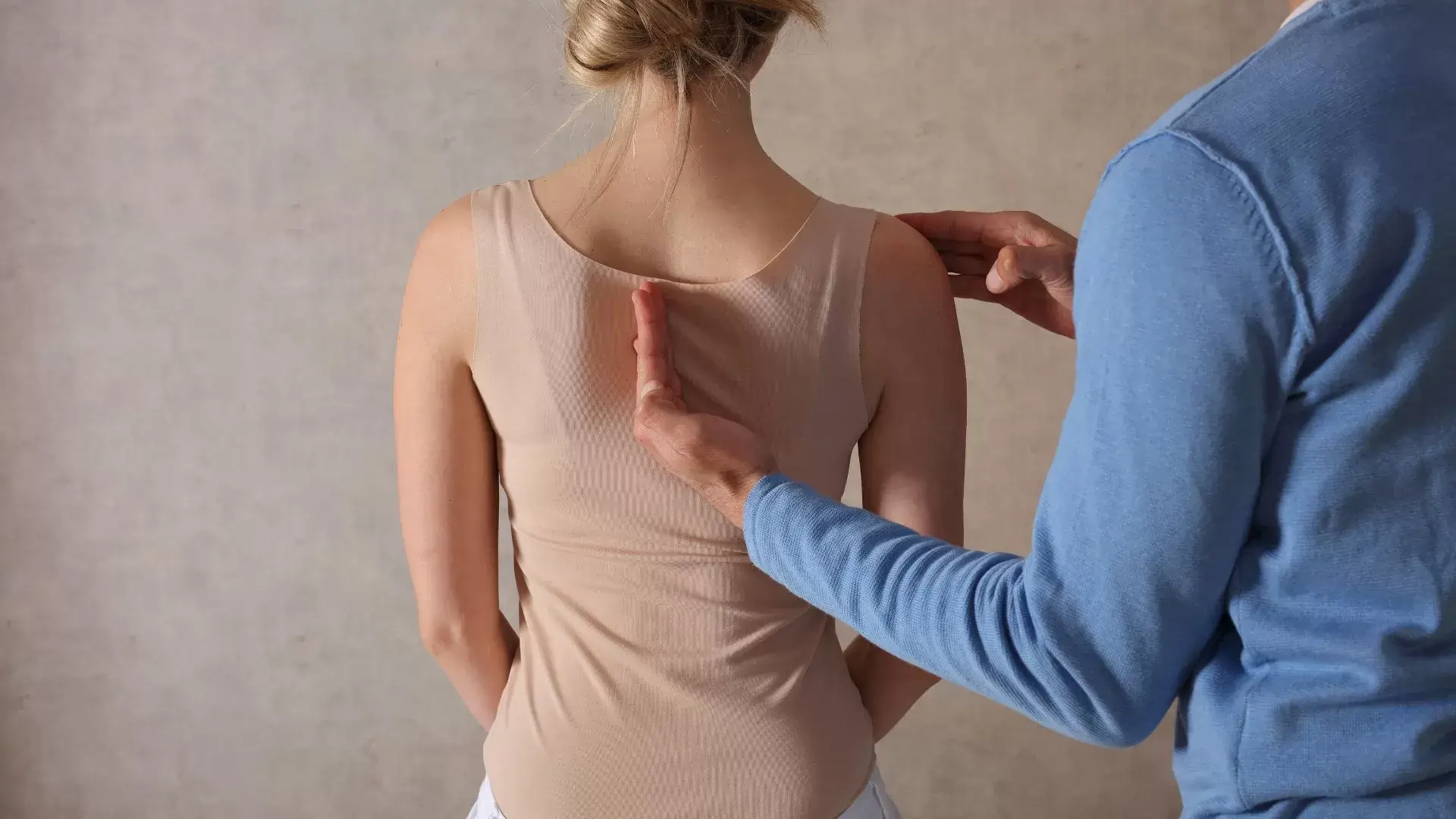 Managing Scoliosis Pain with Chiropractic Adjustments